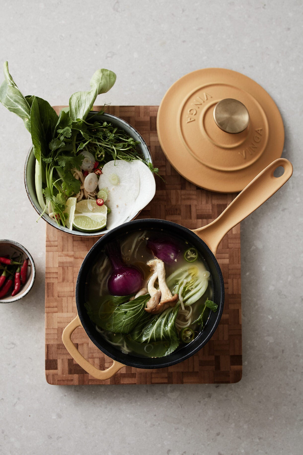 Monte -valurautainen kastikekattila